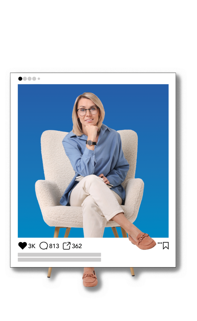 Eine Frau mit blonden Haaren und Brille sitzt in einem hellen Sessel vor blauem Hintergrund, eingebettet in eine LinkedIn-ähnliche Beitragsvorlage.