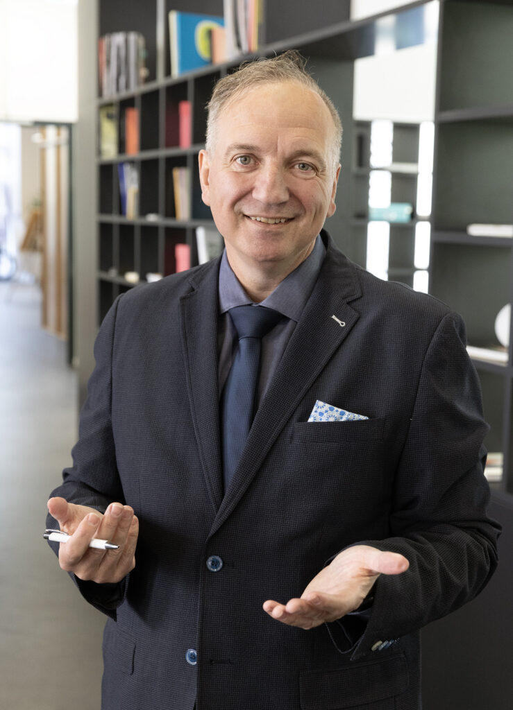 Porträt des Immobilienmaklers Peter Bayer